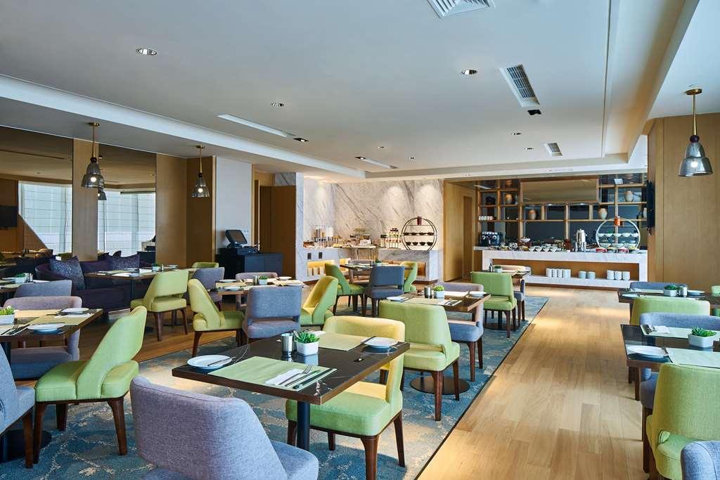 Primus Hongqiao Hotel